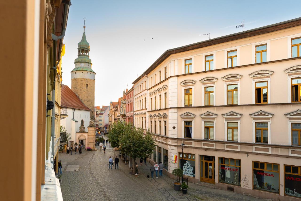 Apartament 1886 - Doba Do 14-00 - W Scislym Centrum Z Widokiem Na Majowke - By Space Apart Apartment Jelenia Gora Luaran gambar